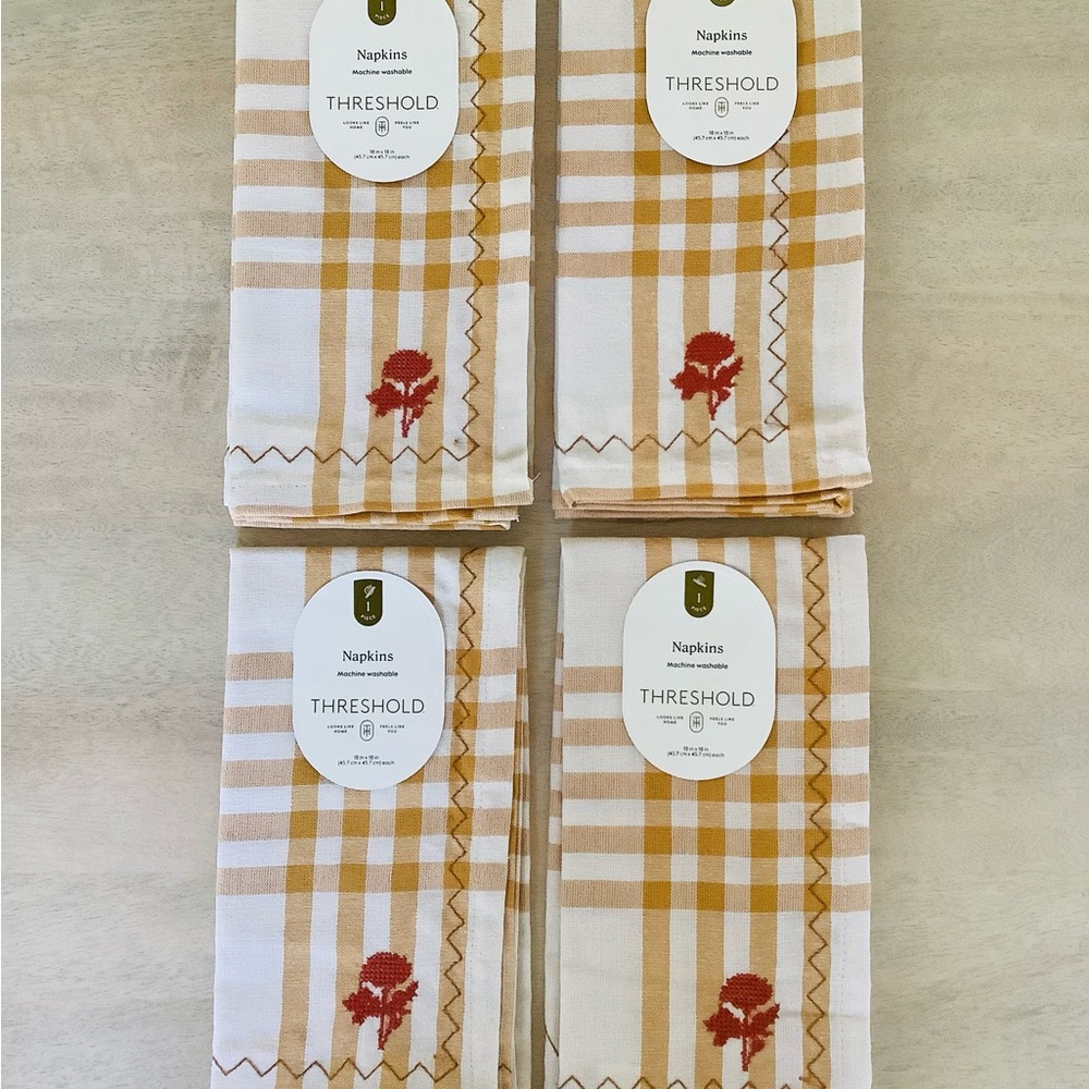 4Pc Threshold Gold Plaid Embroidered Napkins